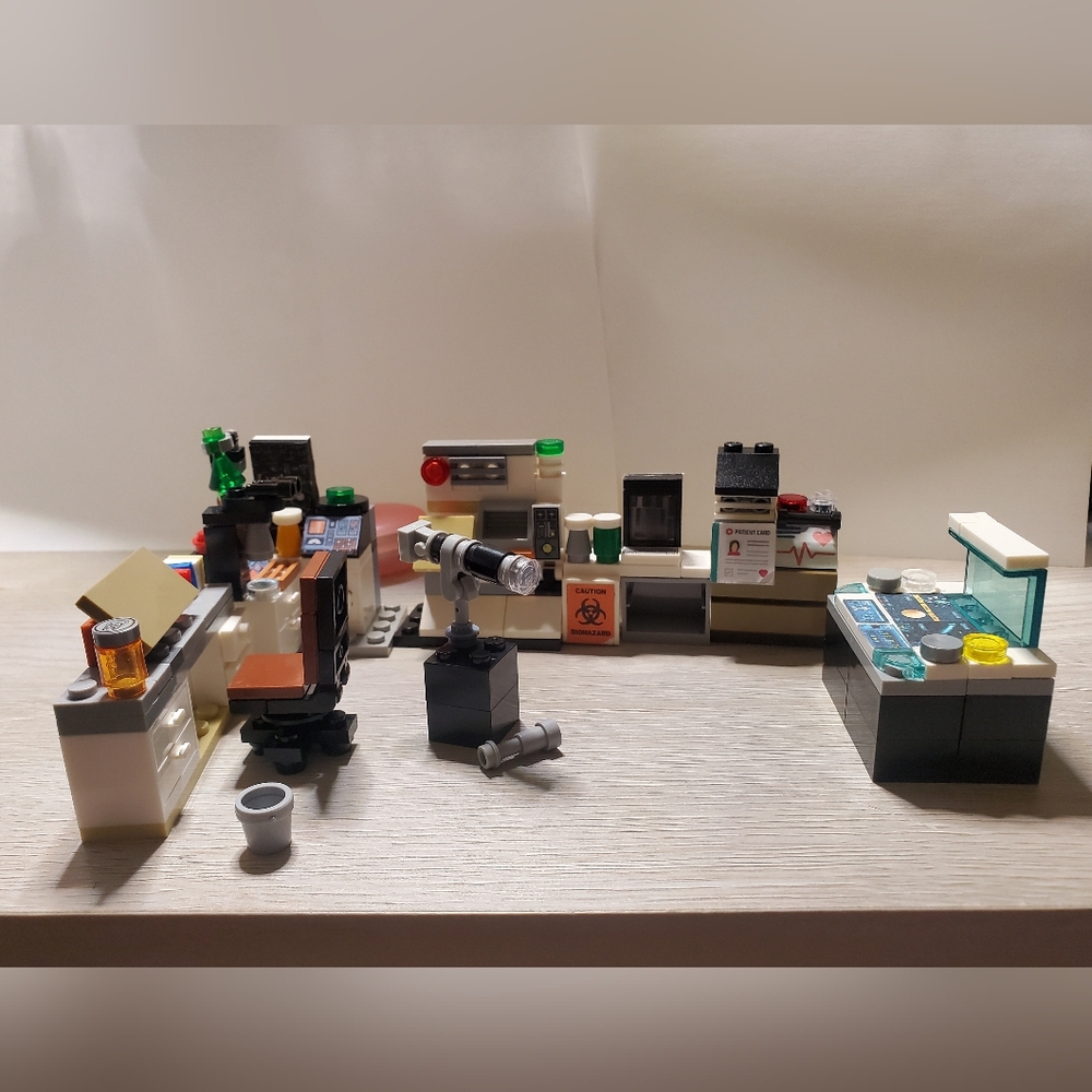 Science Lab & Medical Equipment Assembled Building Blocks (NOT LEGOS 🚫)